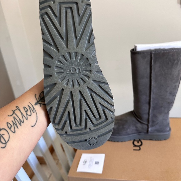 UGG classic tall grey - Picture 6 of 6